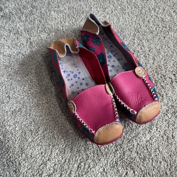 Venus Pink Printed Floral Leather Slip On Loafers Women's Size 41 / US Size 10 - Picture 2 of 10